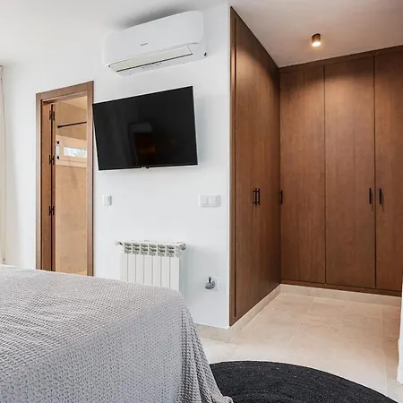 Casa Junto Al Mar Con Piscina 45 بيت للعطل