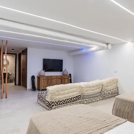Casa Junto Al Mar Con Piscina 45 *