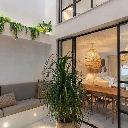 Casa Junto Al Mar Con Piscina 45